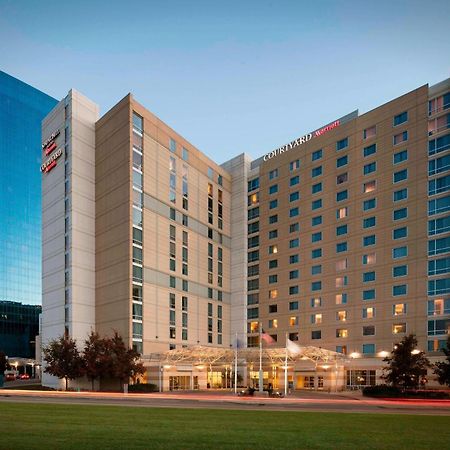 Courtyard Indianapolis Downtown Hotel Exterior photo